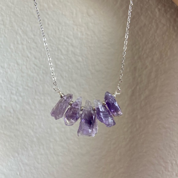 Raw Amethyst crystal necklace - Picture 8 of 10